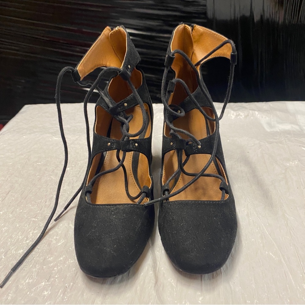 H&M Block-Heel Ankle-High Lace-Up Pumps | Size 7 - Picture 2 of 6
